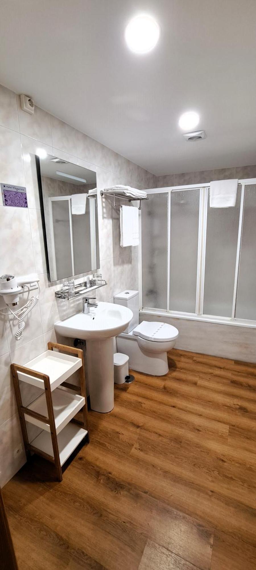 Hotel Vilagarcia Вильягарсия-де-Ароса Экстерьер фото
