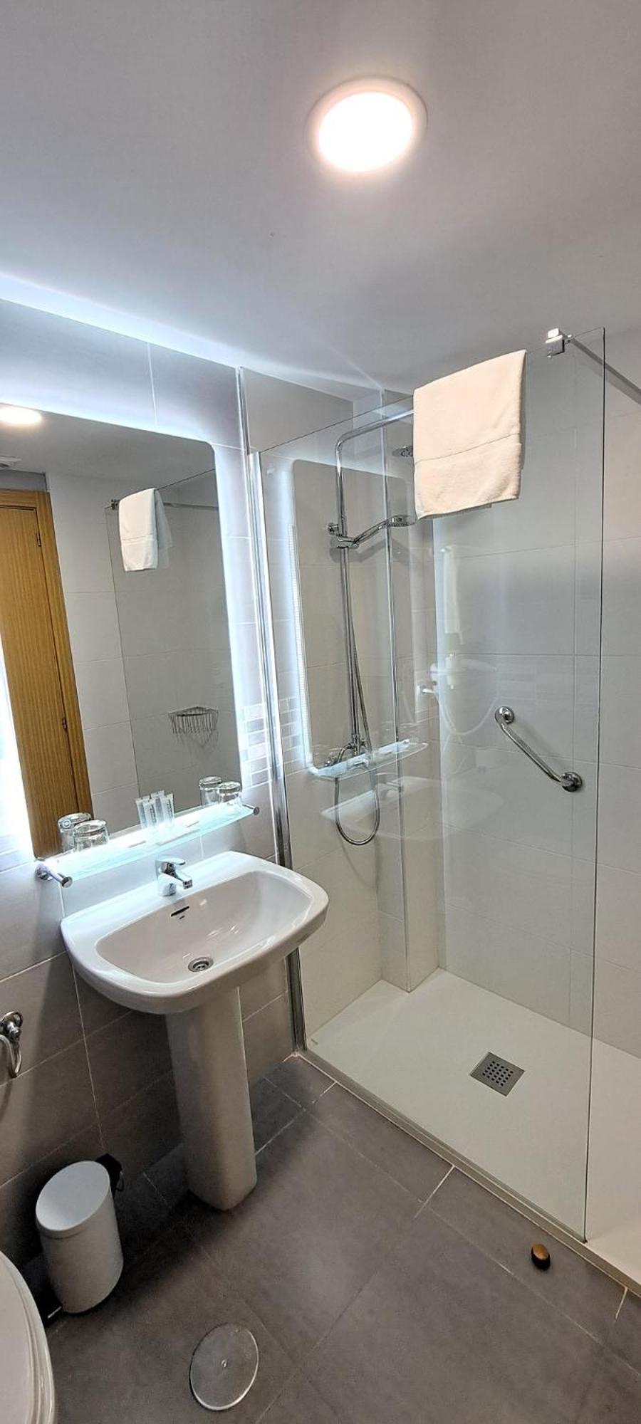 Hotel Vilagarcia Вильягарсия-де-Ароса Экстерьер фото