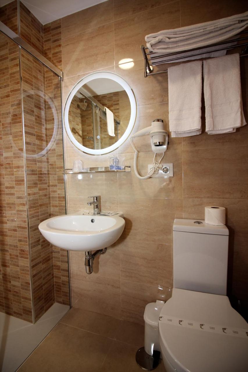 Hotel Vilagarcia Вильягарсия-де-Ароса Экстерьер фото