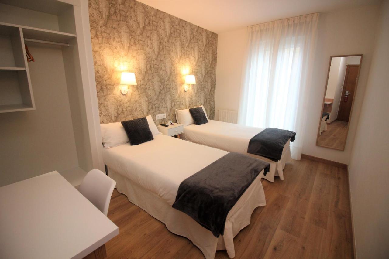 Hotel Vilagarcia Вильягарсия-де-Ароса Экстерьер фото
